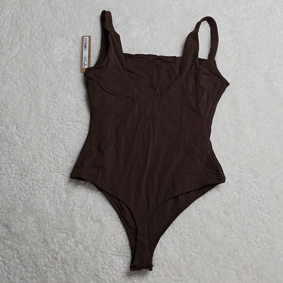 1356 NWT Skims Square Neck Bodysuit Sz Small Color Cocoa - Picture 5 of 9